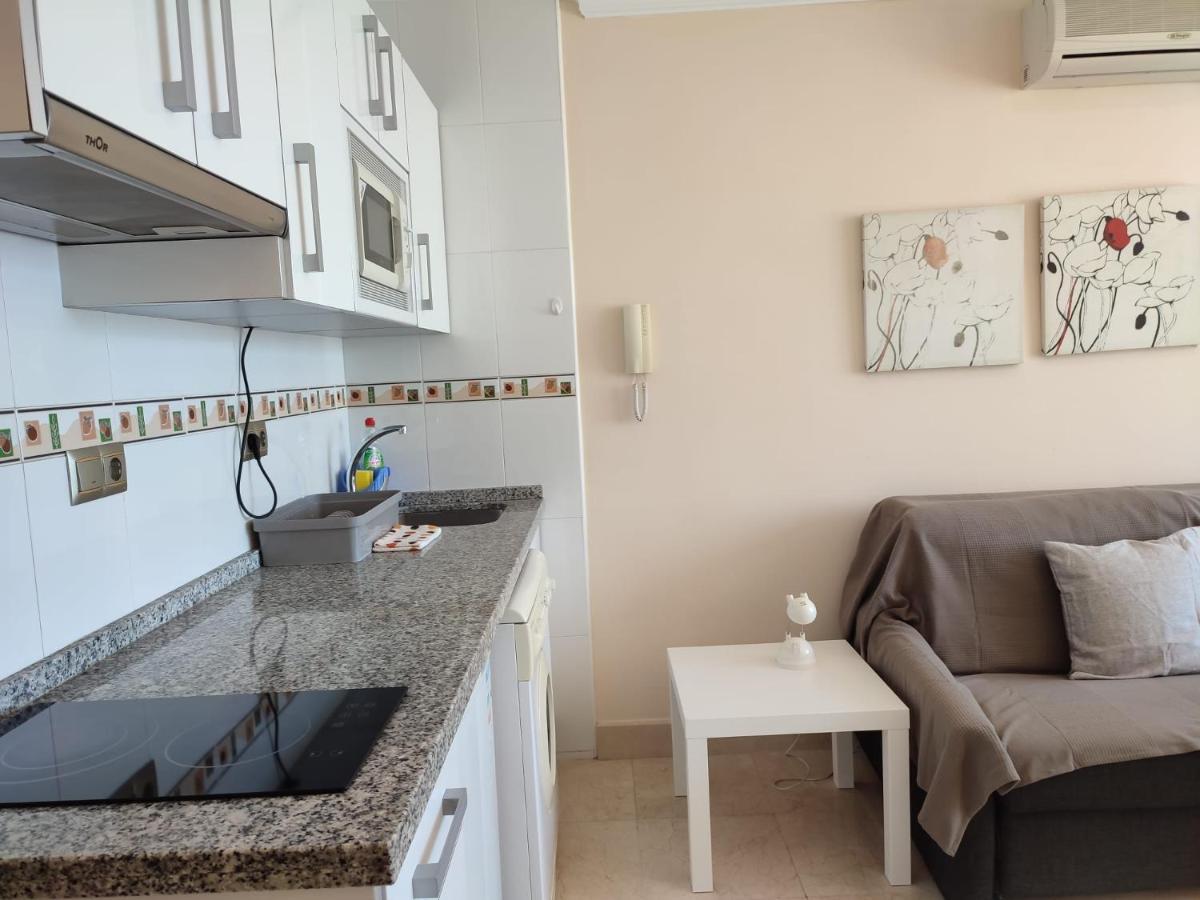 Apartmán Turisstiko La Roca Chica 2 Torremolinos Exteriér fotografie